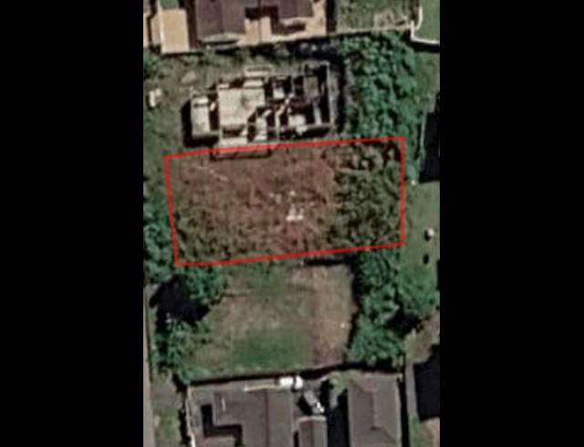 LAND FOR SALE IN UMKUMBAAN